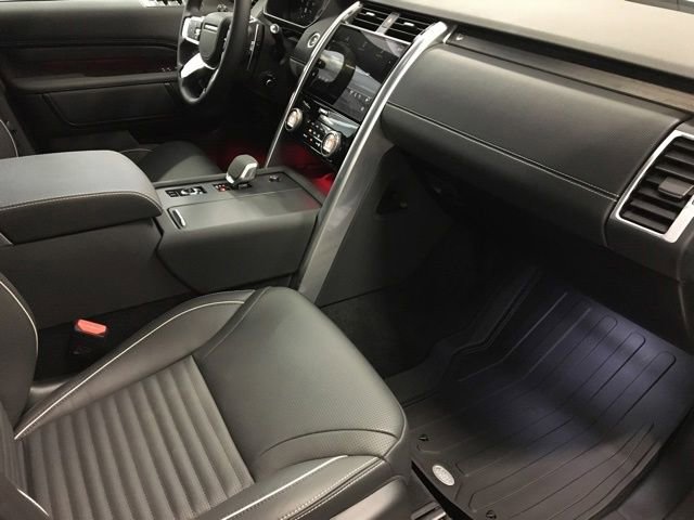 New 2023 Land Rover Discovery HSE R-Dynamic image 34