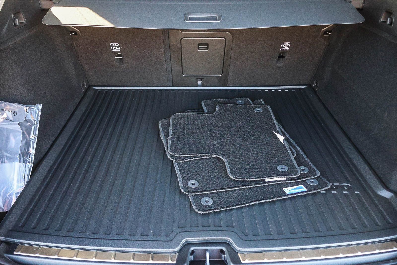New 2026 Volvo XC60 B5 Plus w/ Climate Package PRO image 27
