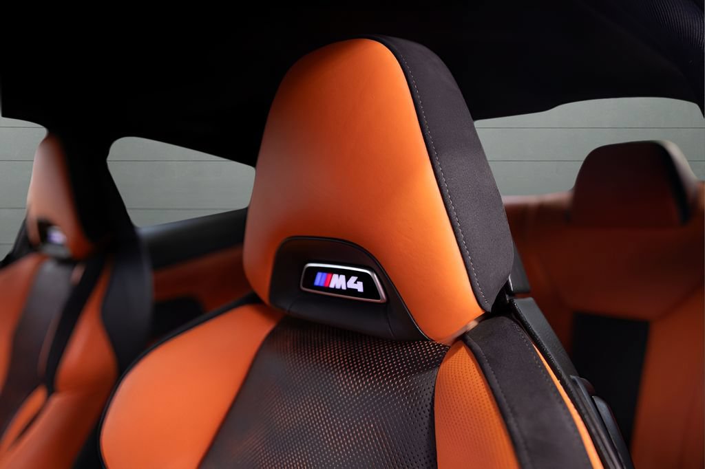 Used 2022 BMW M4 Competition w/ M Carbon Exterior Package RWD image 38