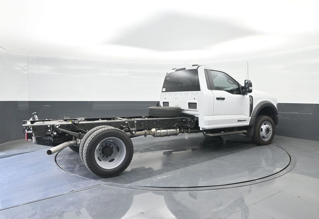 New 2025 Ford F550 4x4 Regular Cab Super Duty image 15
