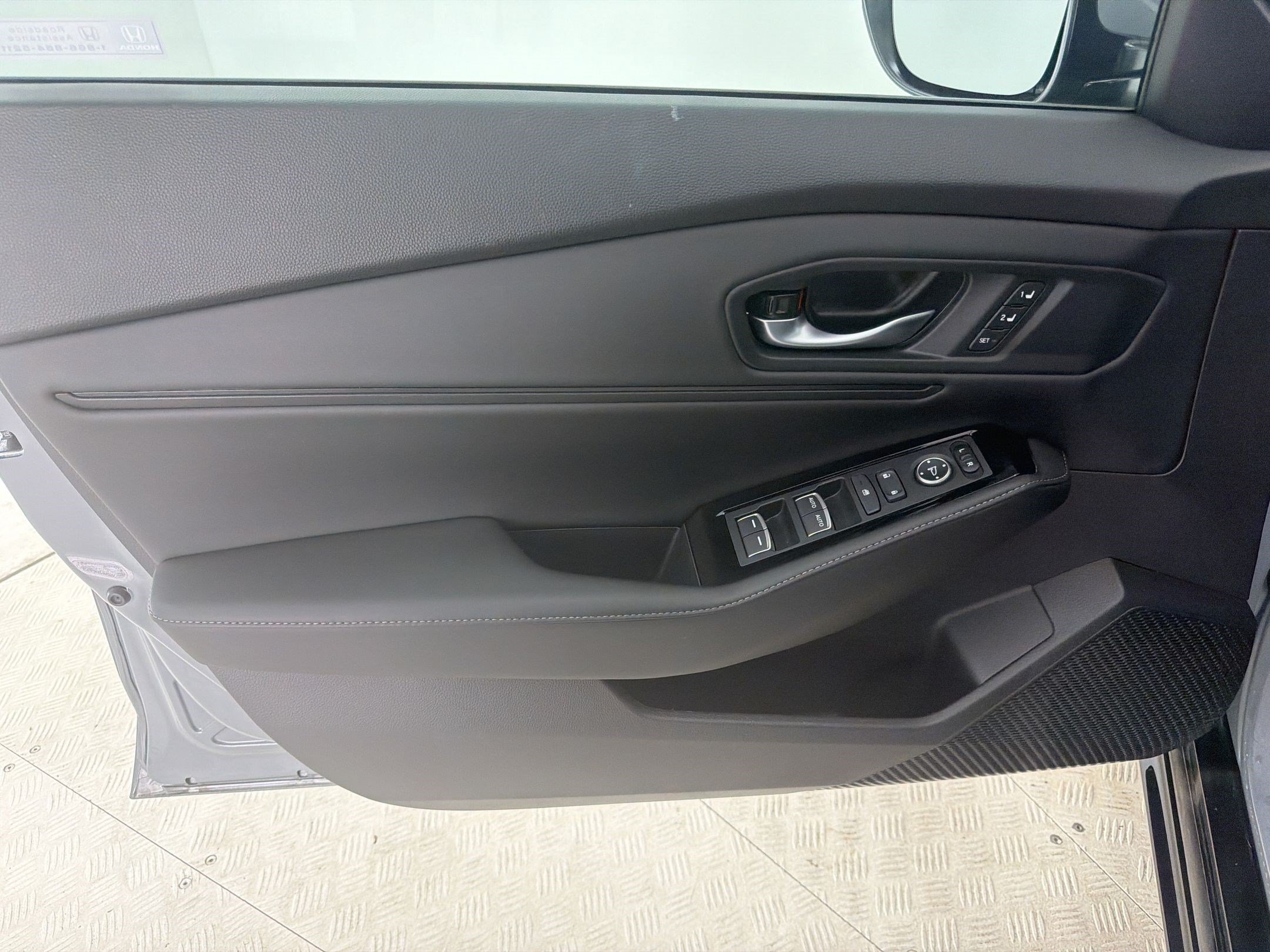 Used 2025 Honda Accord Touring image 13