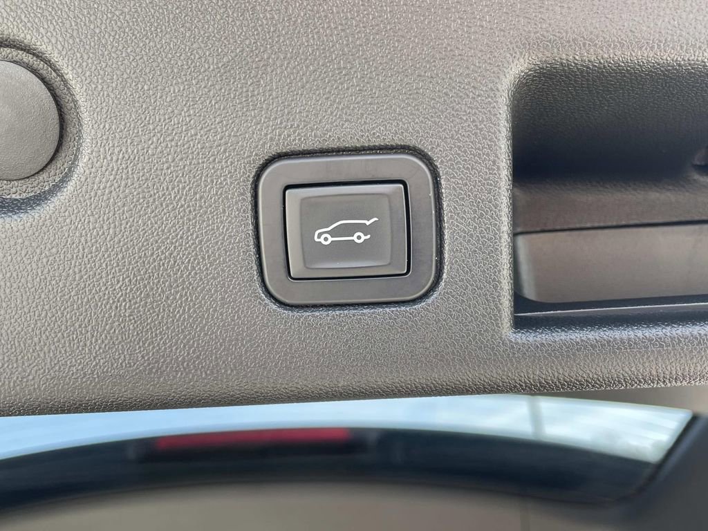 New 2026 Chevrolet Equinox LT w/ Convenience Package II image 12