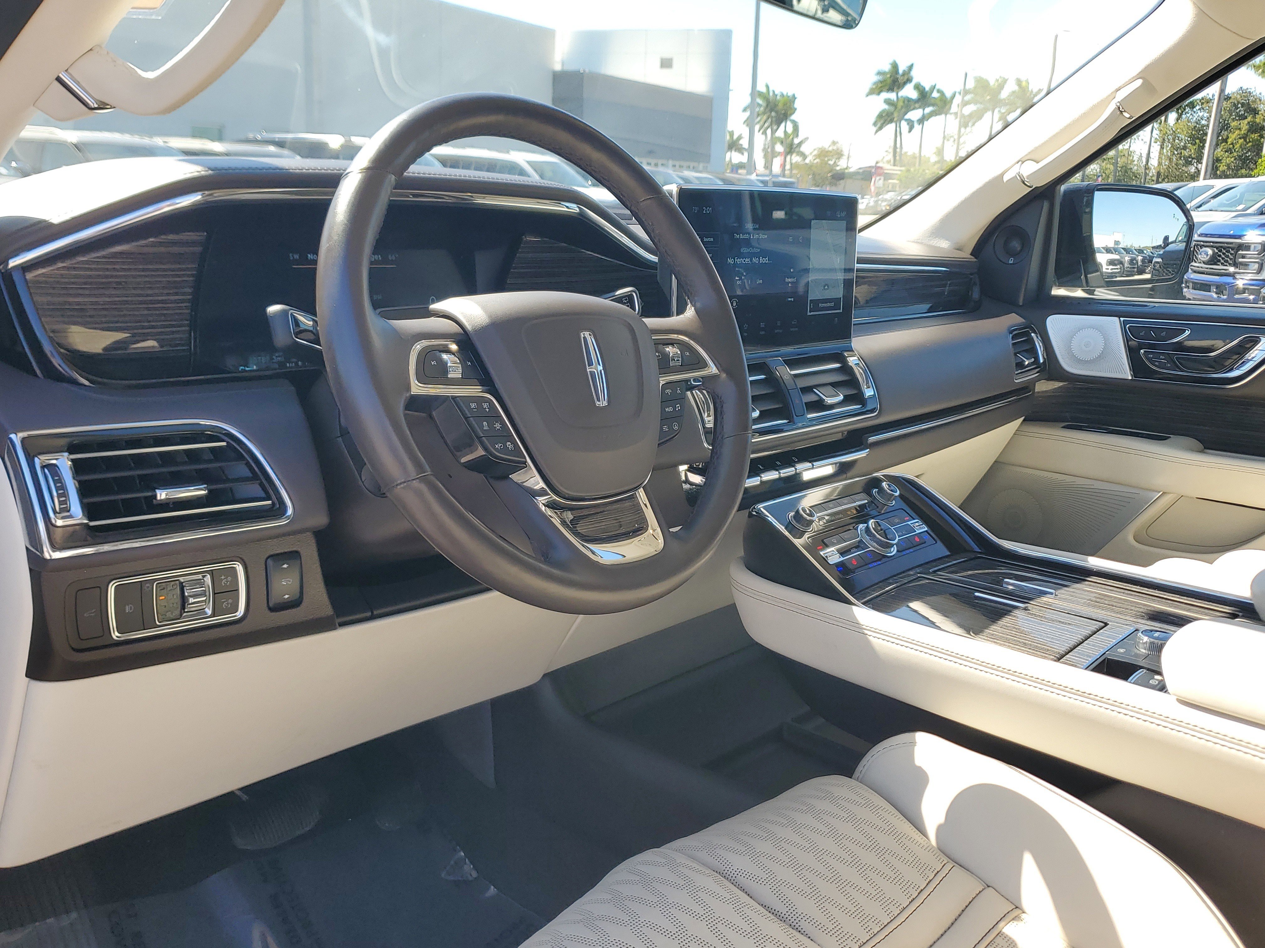 Used 2024 Lincoln Navigator Black Label image 11