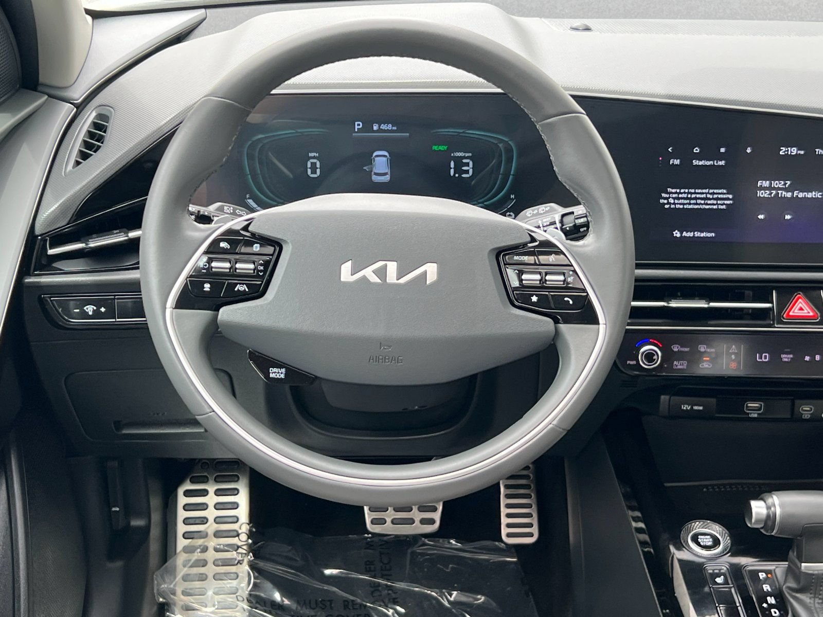 Used 2023 Kia Niro EX Touring FWD image 13