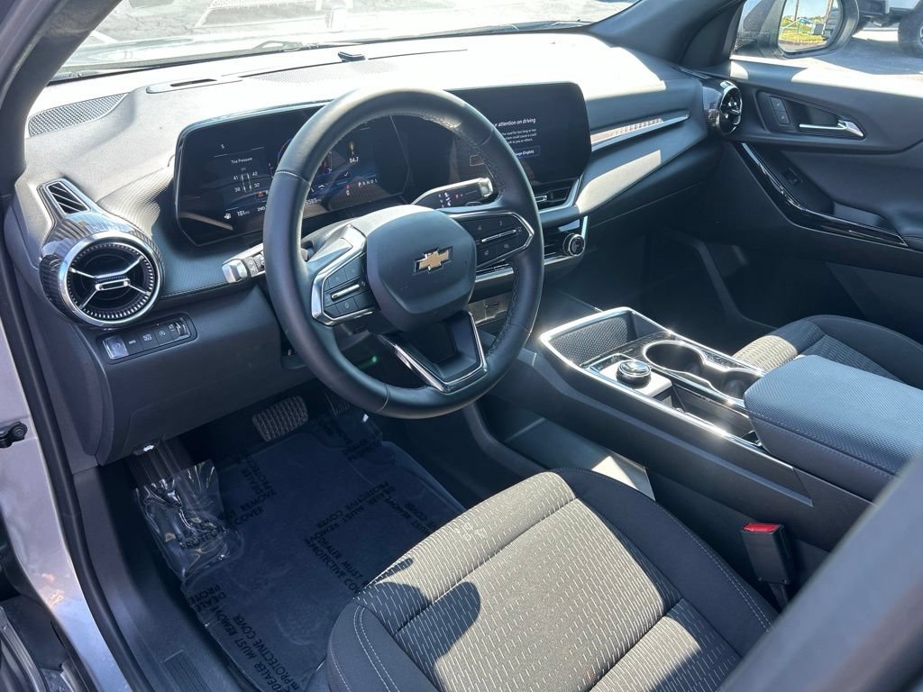 Used 2026 Chevrolet Equinox LT AWD/4WD image 19