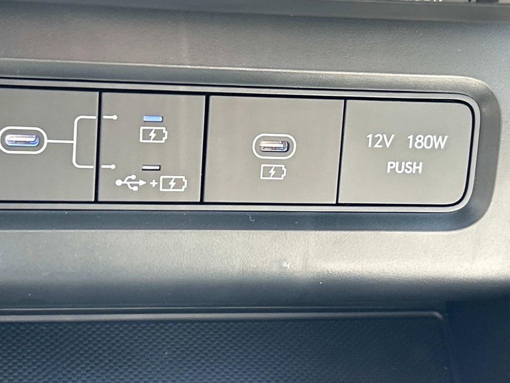 New 2025 Hyundai Tucson Limited FWD image 36