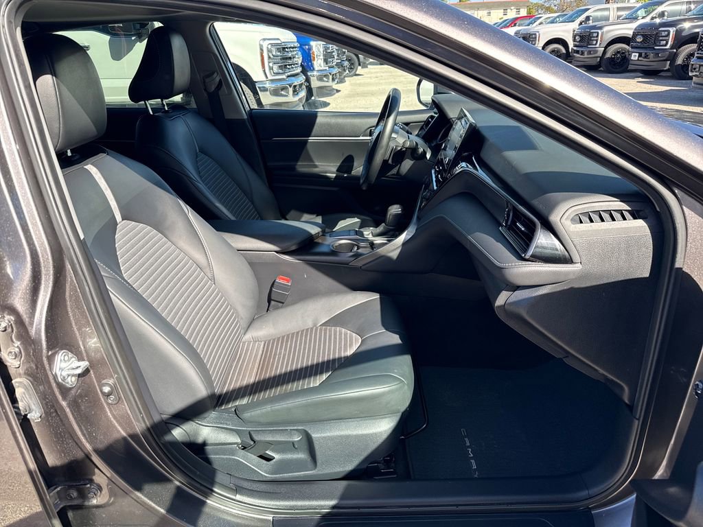 Used 2024 Toyota Camry SE image 23