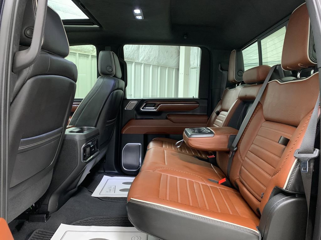 Used 2024 GMC Sierra 3500 Denali Ultimate image 15