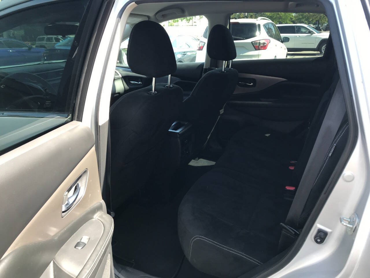 Used 2019 Nissan Murano S AWD/4WD image 10