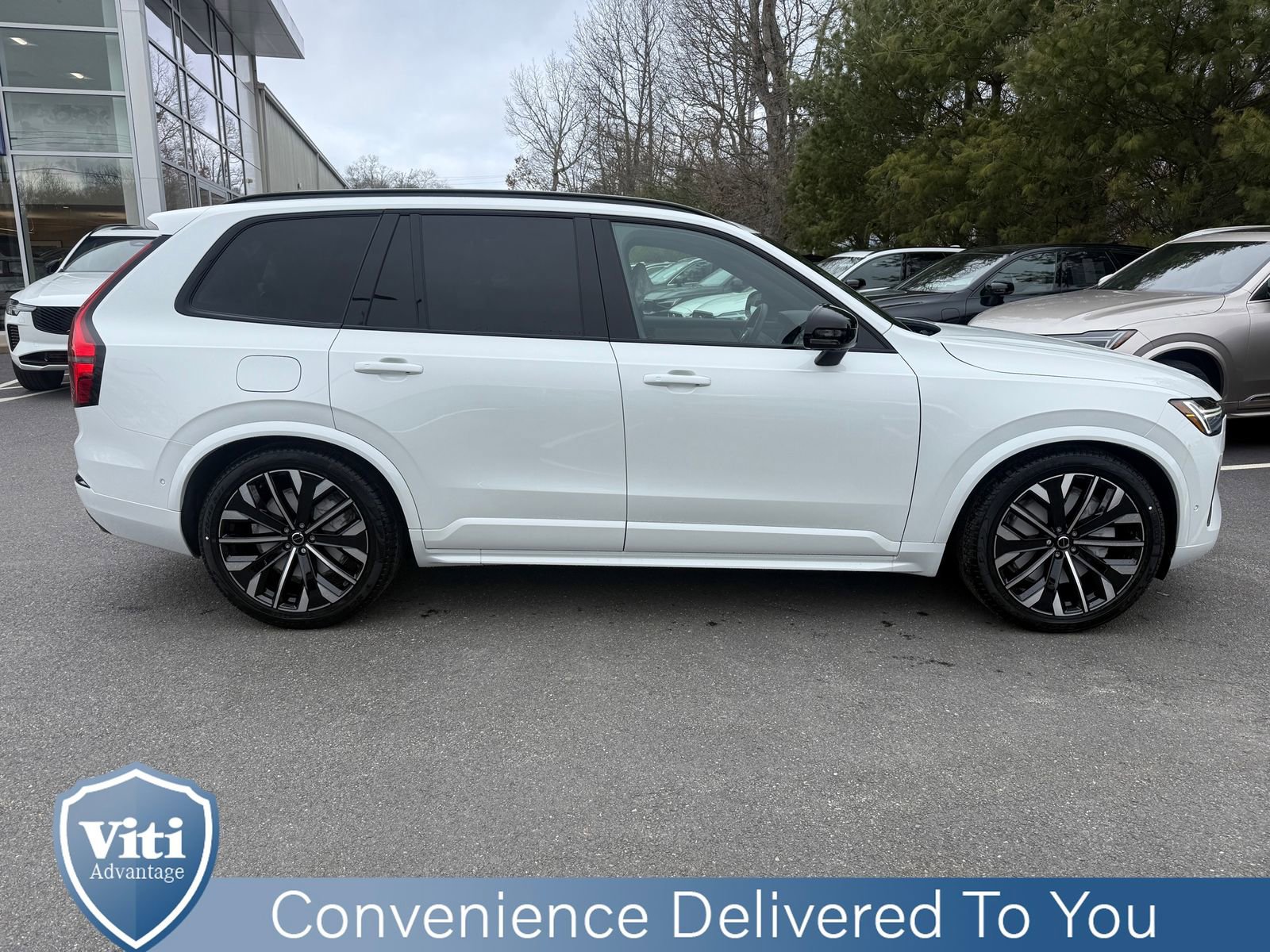 New 2026 Volvo XC90 T8 Ultra w/ Lounge Package image 9