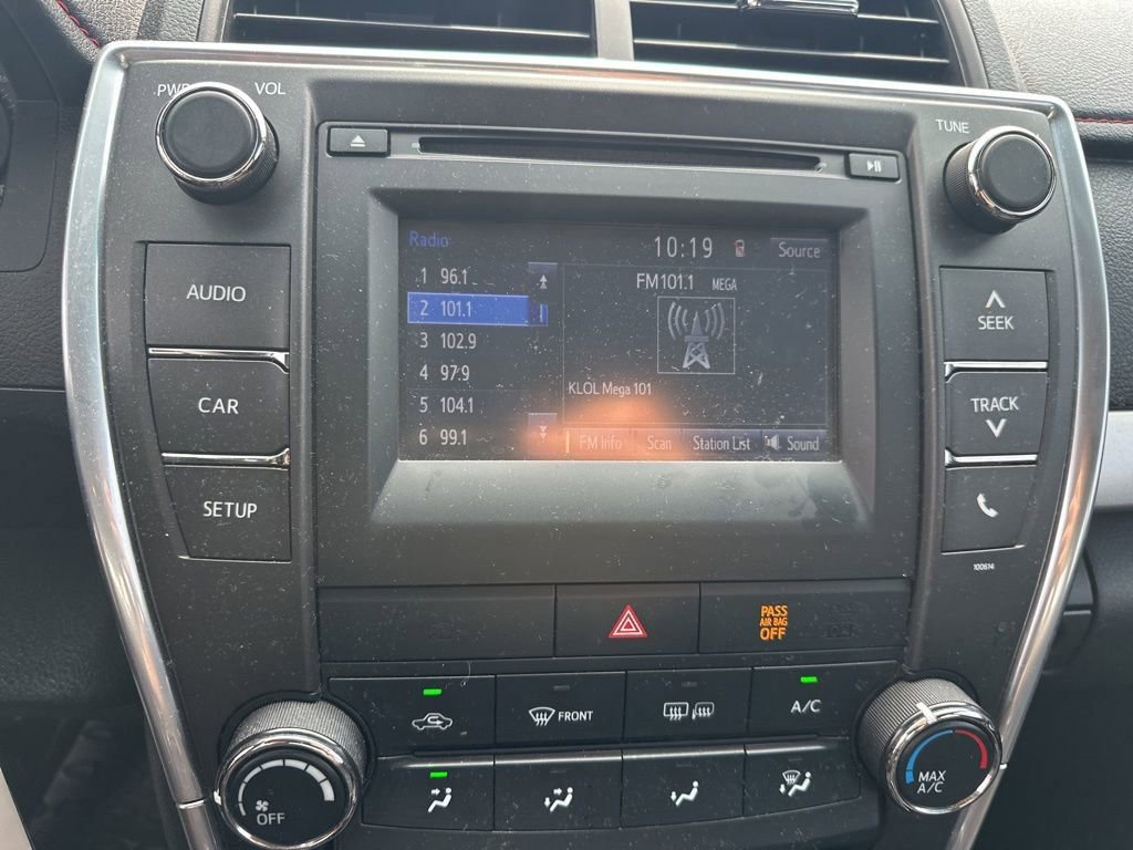 Used 2017 Toyota Camry SE FWD image 9