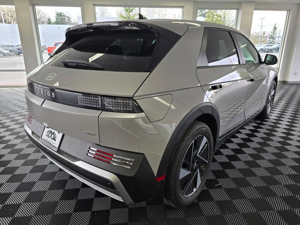 New 2026 Hyundai Ioniq 5 SE image 5