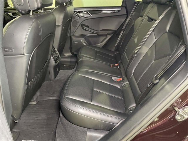 Certified 2025 Porsche Macan image 19