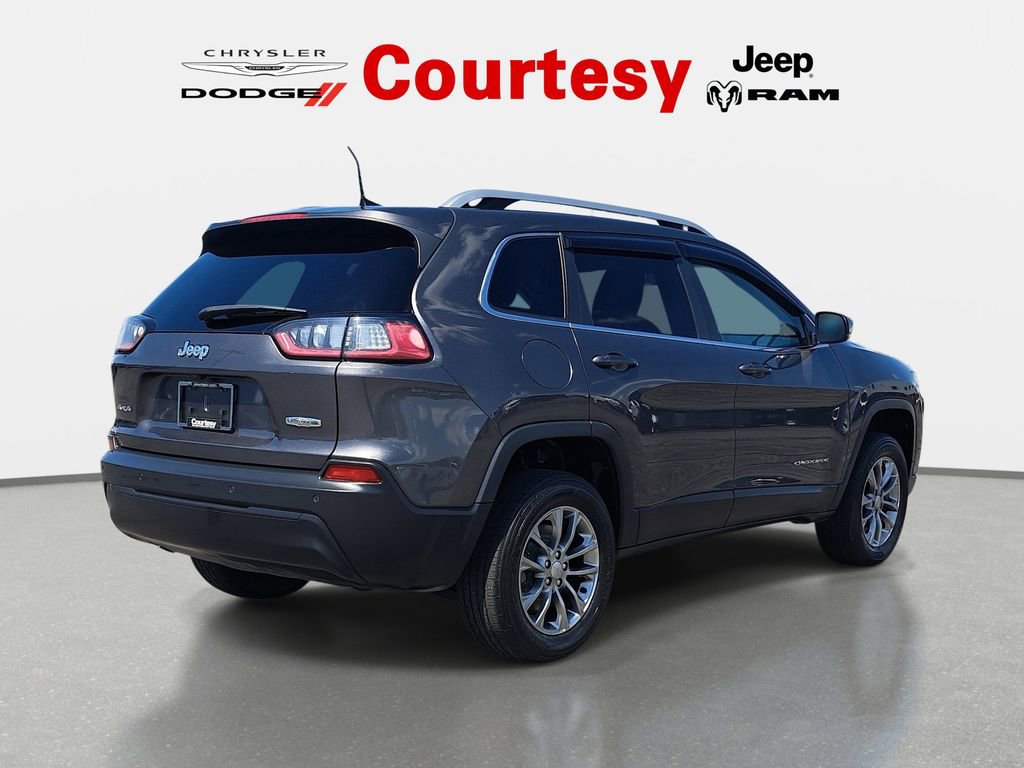 Used 2020 Jeep Cherokee Latitude Plus w/ Cold Weather Group AWD/4WD image 3