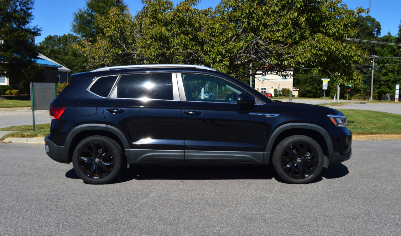 Used 2022 Volkswagen Taos SE image 7