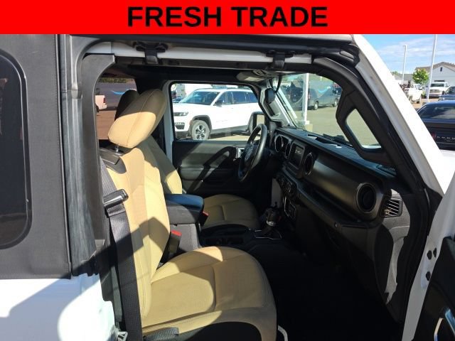 Used 2022 Jeep Wrangler Sport AWD/4WD image 14