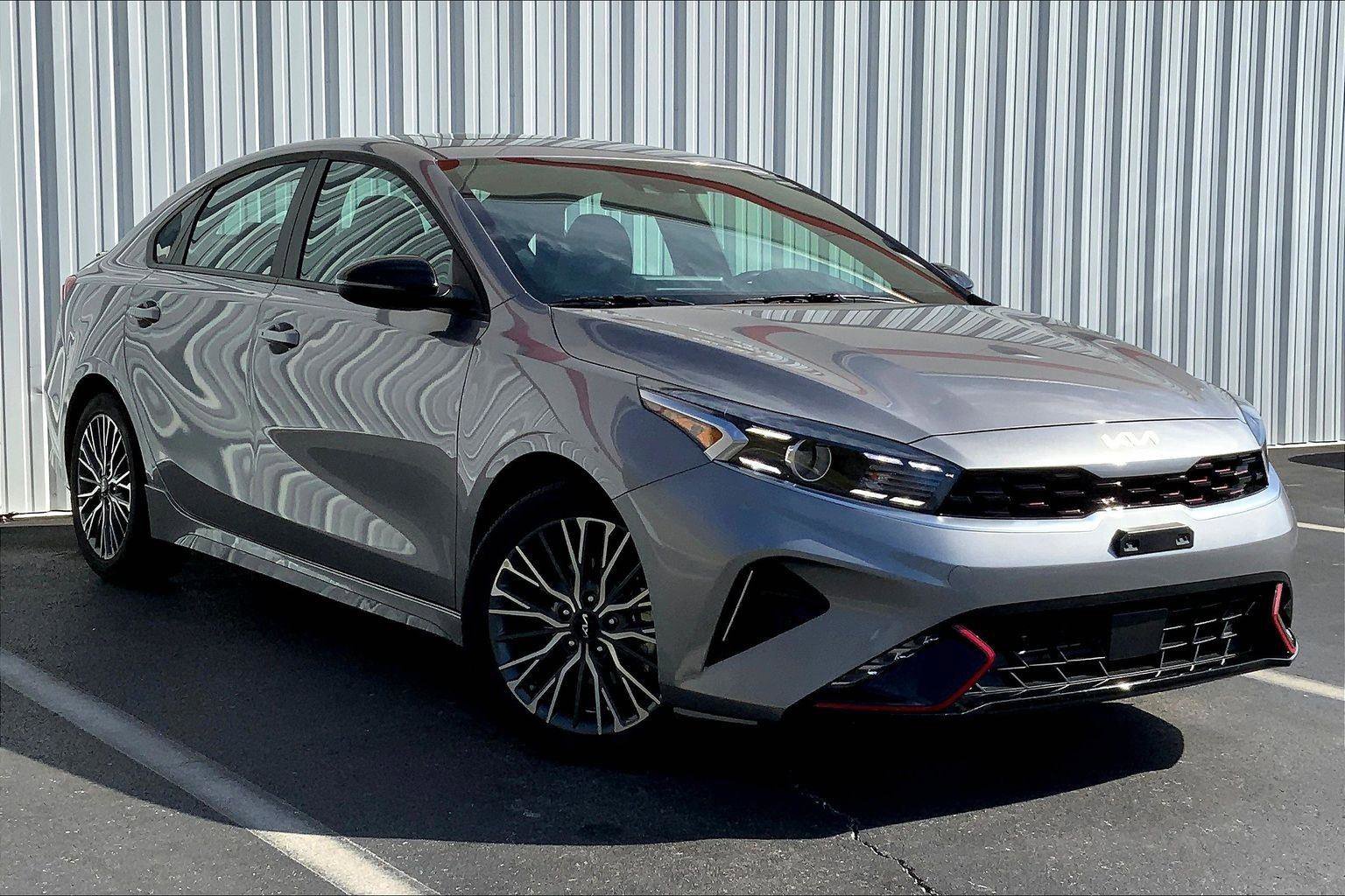 Used 2024 Kia Forte GT-Line w/ GT-Line Premium Package image 2