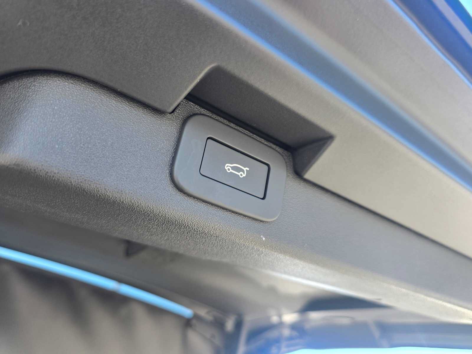 New 2026 Land Rover Discovery S AWD/4WD image 15