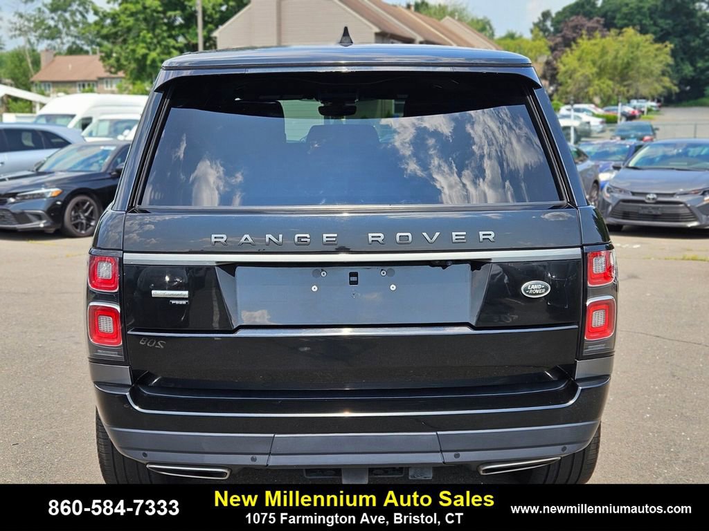 Used 2021 Land Rover Range Rover Long Wheelbase Autobiography image 4