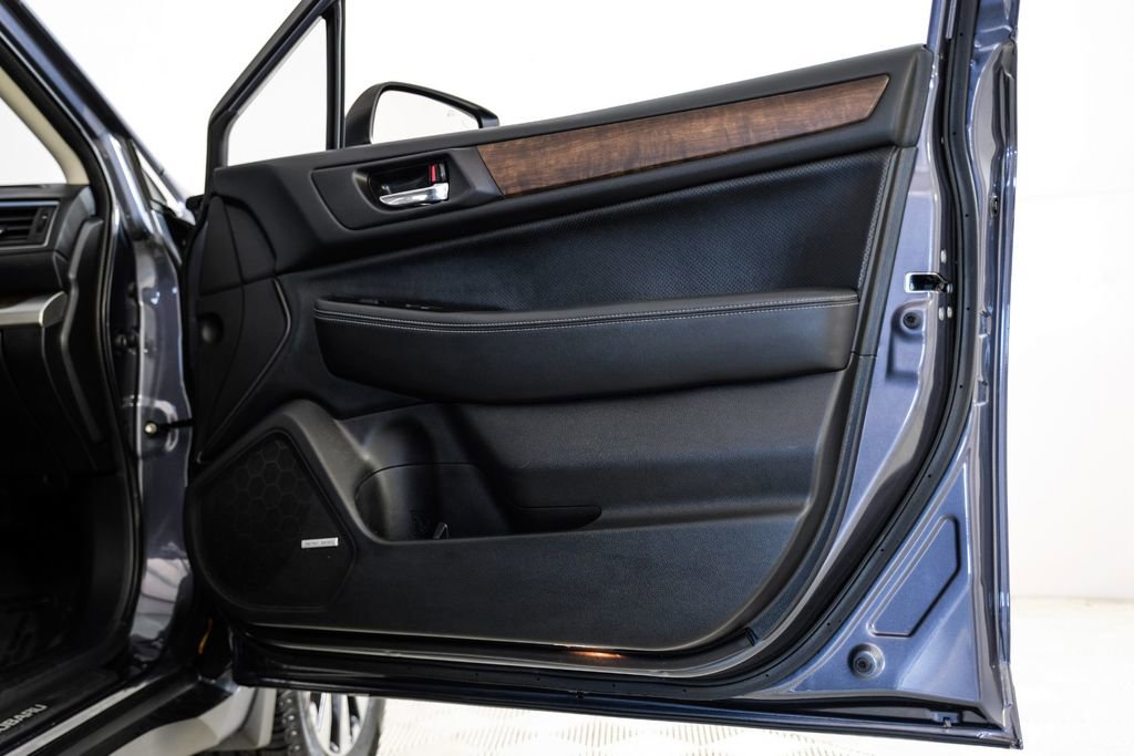 Used 2016 Subaru Outback 3.6R Limited image 45