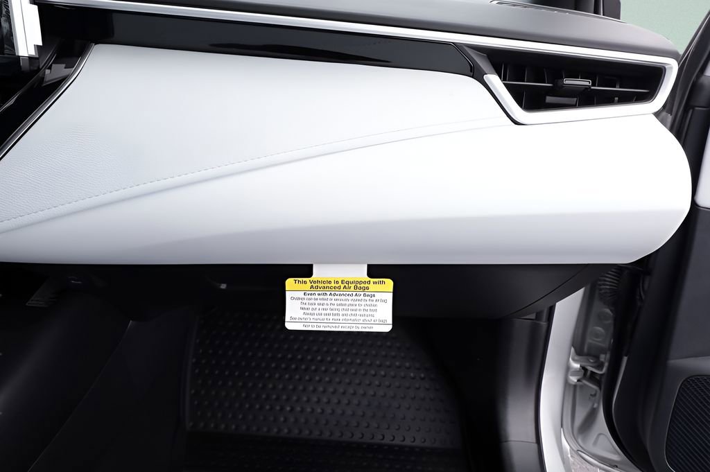 Certified 2025 Toyota Corolla SE w/ SE Premium Package FWD image 39