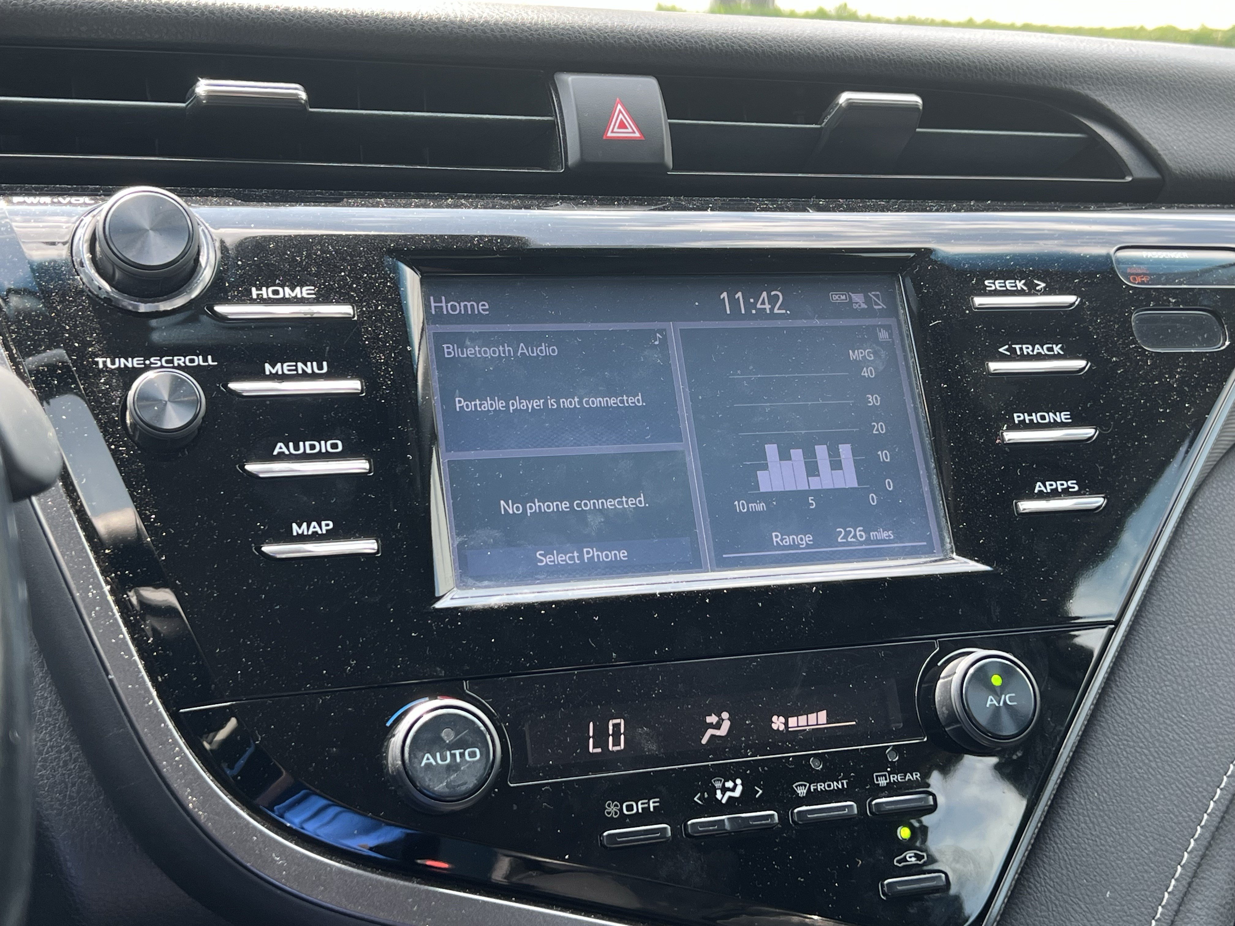 Used 2019 Toyota Camry SE FWD image 24