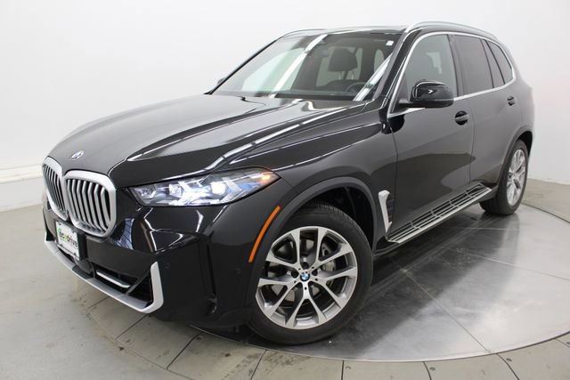 Used 2025 BMW X5 xDrive40i w/ Climate Comfort Package image 3