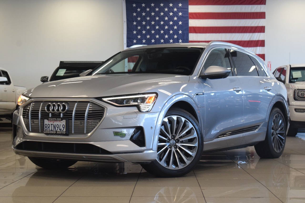 Used 2019 Audi e-tron Prestige w/ Prestige Package AWD/4WD image 12