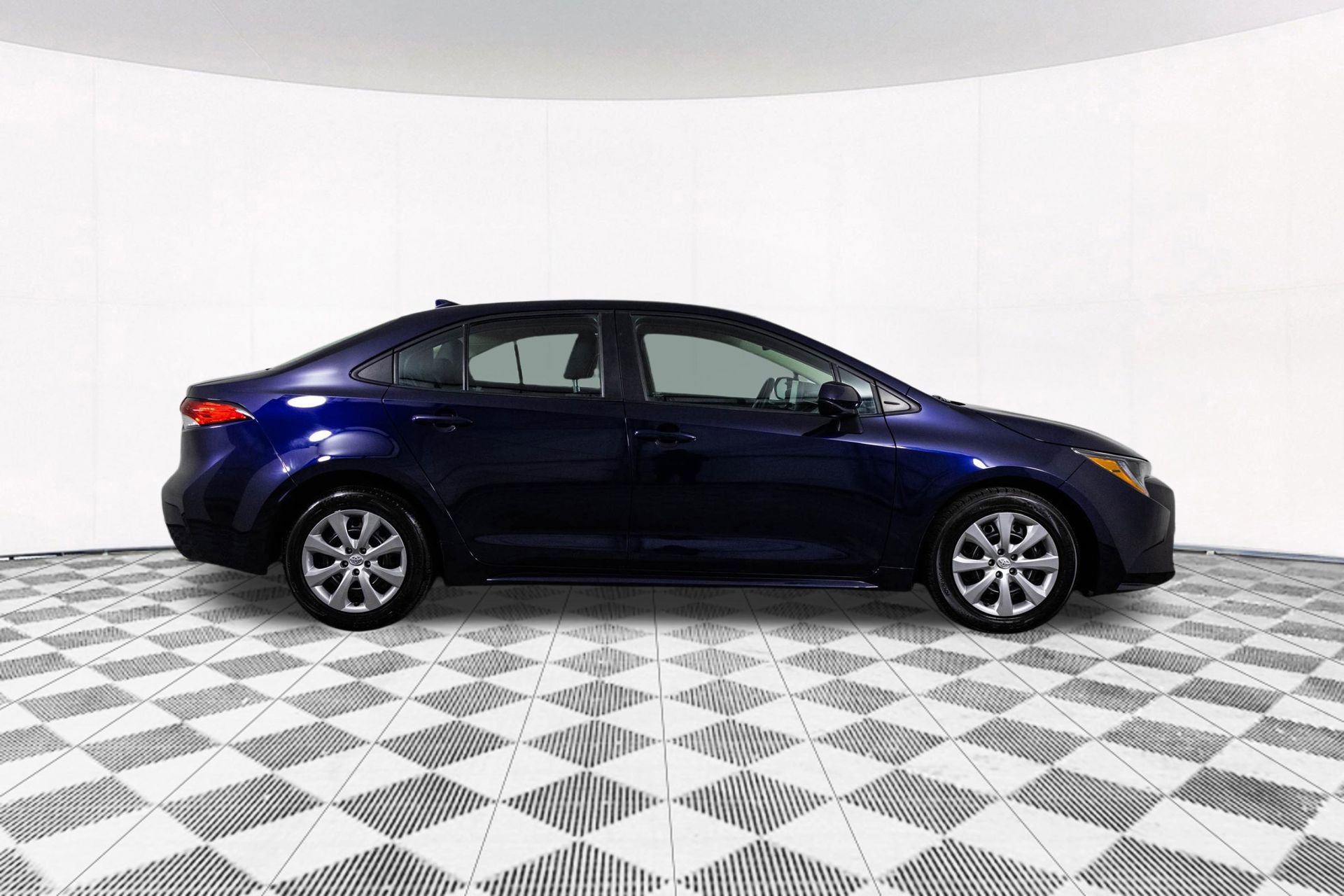 Used 2023 Toyota Corolla LE FWD image 16