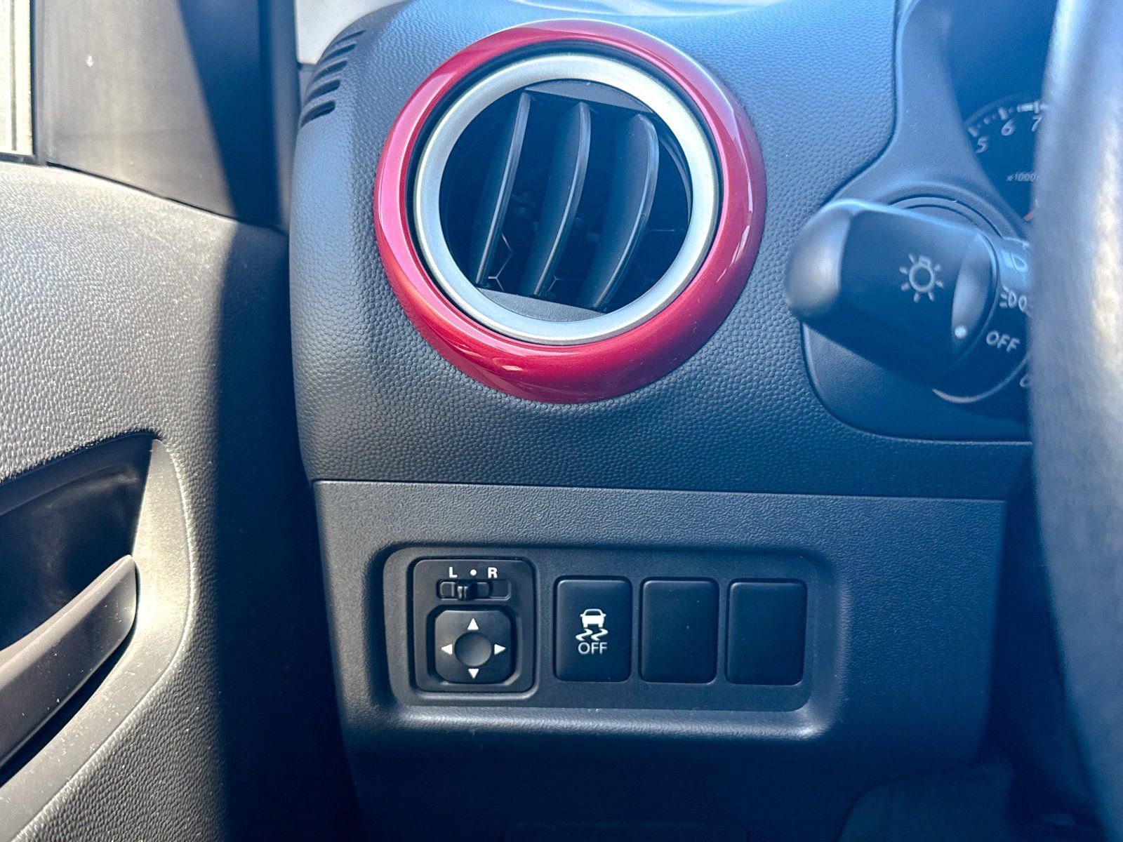 Used 2019 Mitsubishi Mirage LE image 37