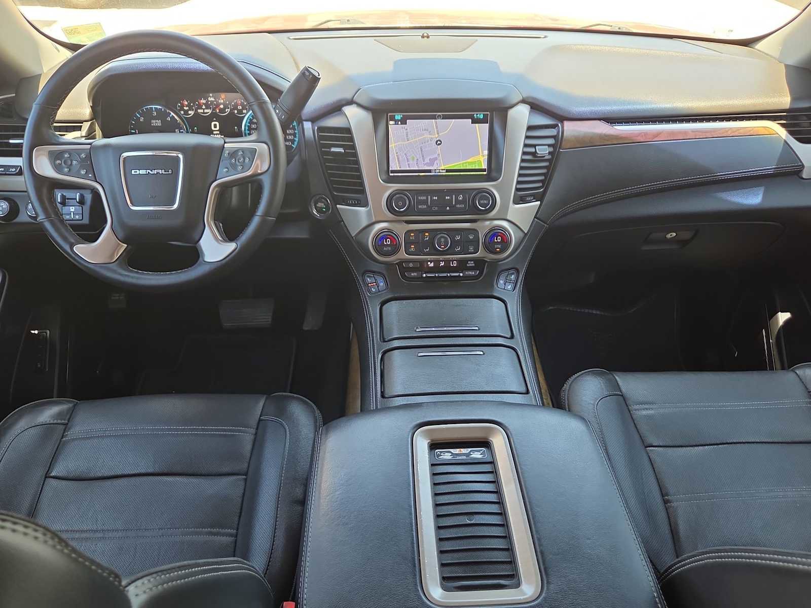 Used 2018 GMC Yukon XL Denali w/ Denali Ultimate Package AWD/4WD image 14