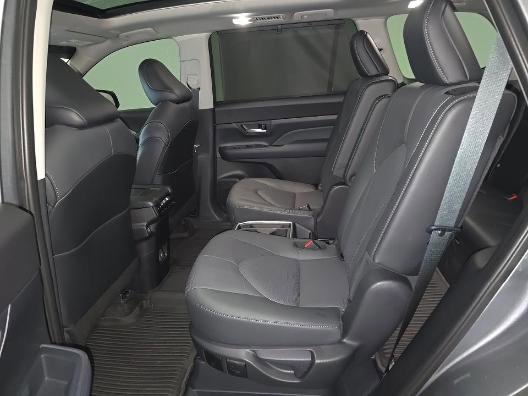 Used 2026 Toyota Grand Highlander AWD image 9