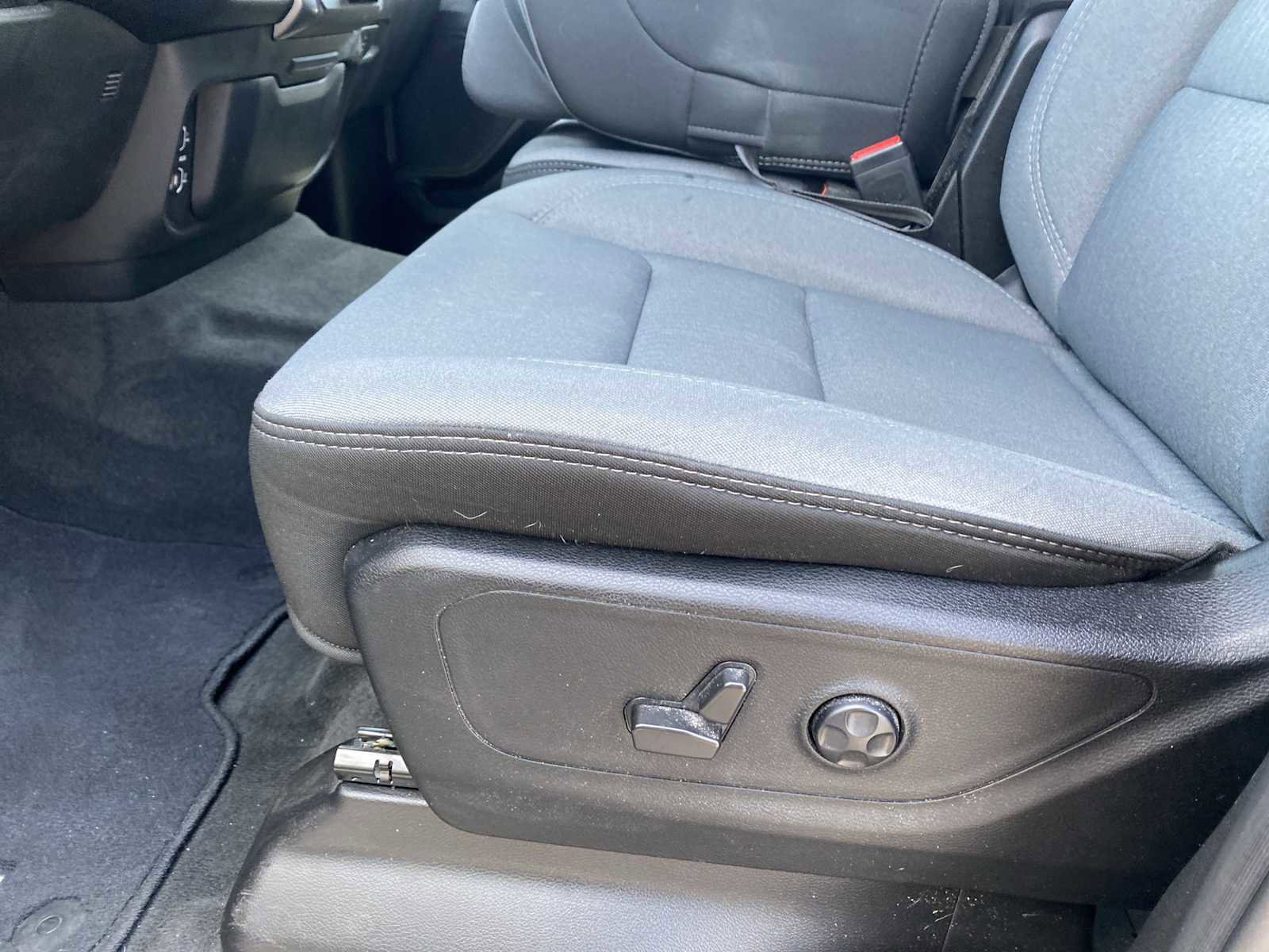 Used 2021 RAM 1500 Big Horn image 26