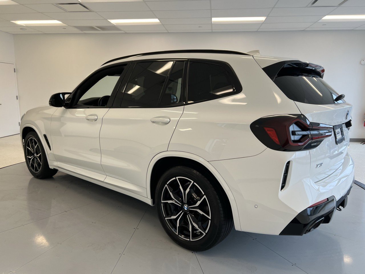 Used 2023 BMW X3 M40i image 4
