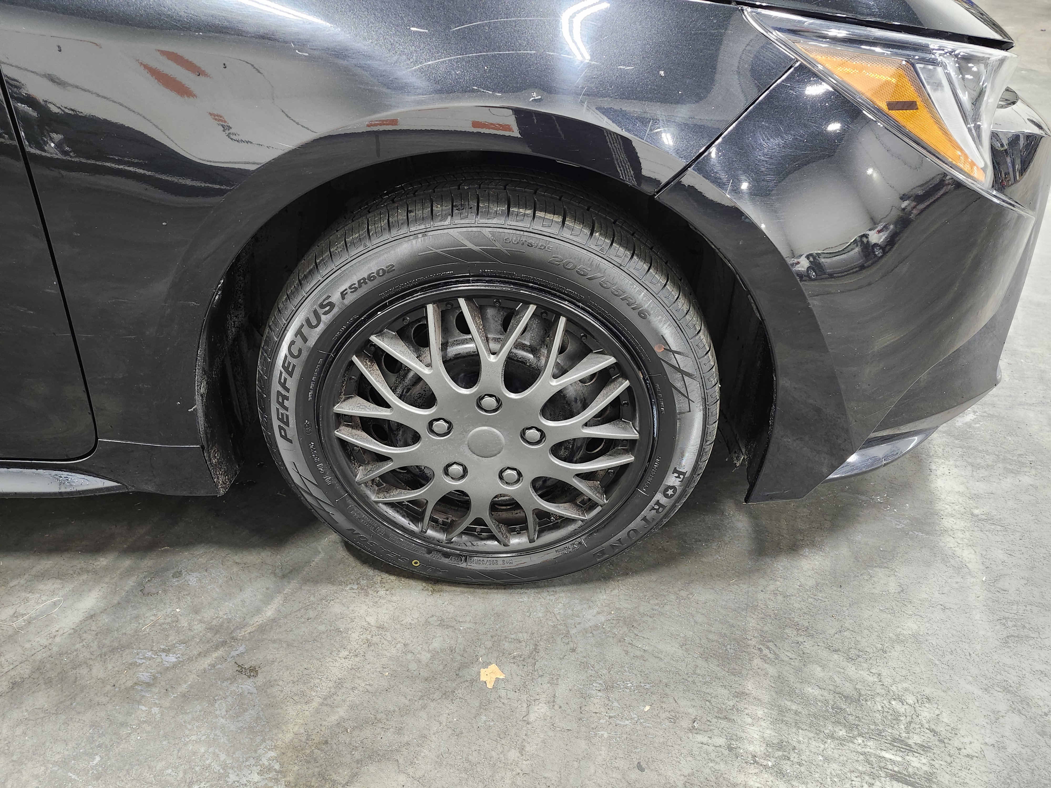 Used 2022 Toyota Corolla LE image 9