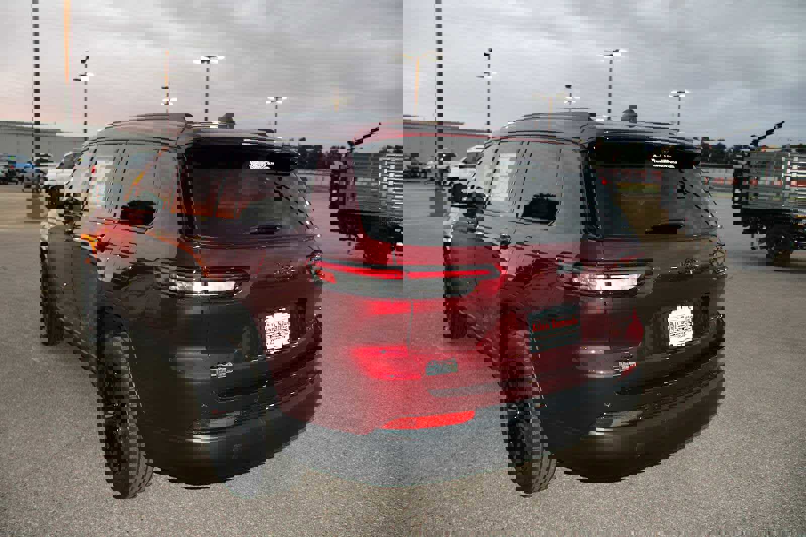 New 2025 Jeep Grand Cherokee L Limited w/ Luxury Tech Group II image 7