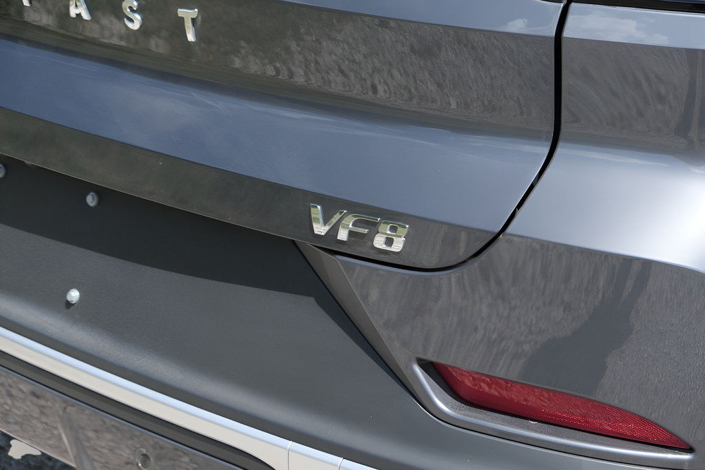 New 2025 VinFast VF 8 Eco AWD/4WD image 32