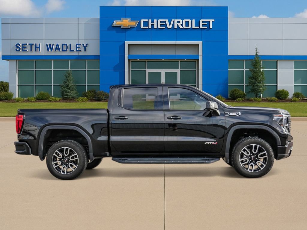 Used 2025 GMC Sierra 1500 AT4 w/ Technology Package image 8