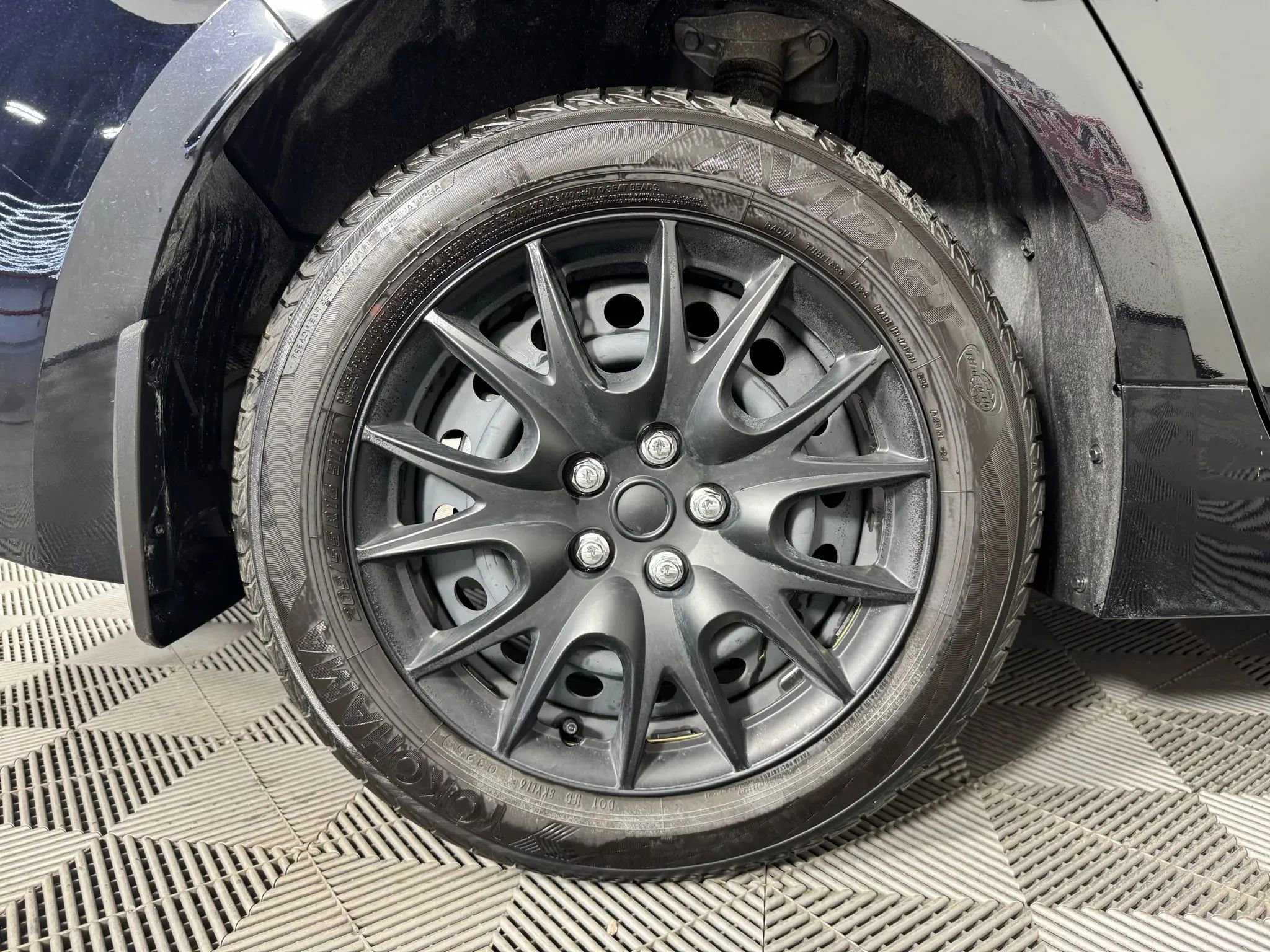 Used 2025 Toyota Corolla LE FWD image 40