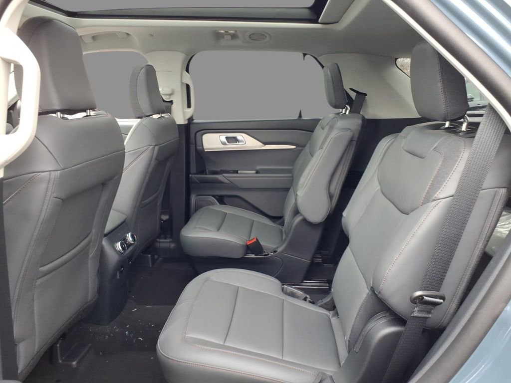 New 2026 Ford Explorer Active image 5