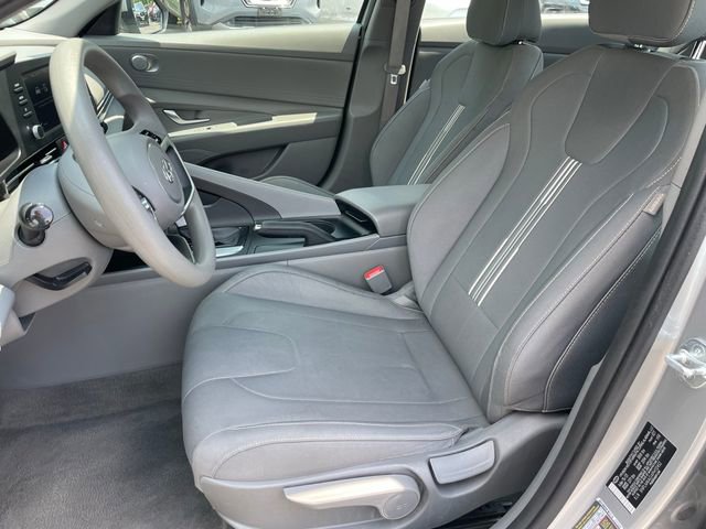 Used 2023 Hyundai Elantra SEL image 6