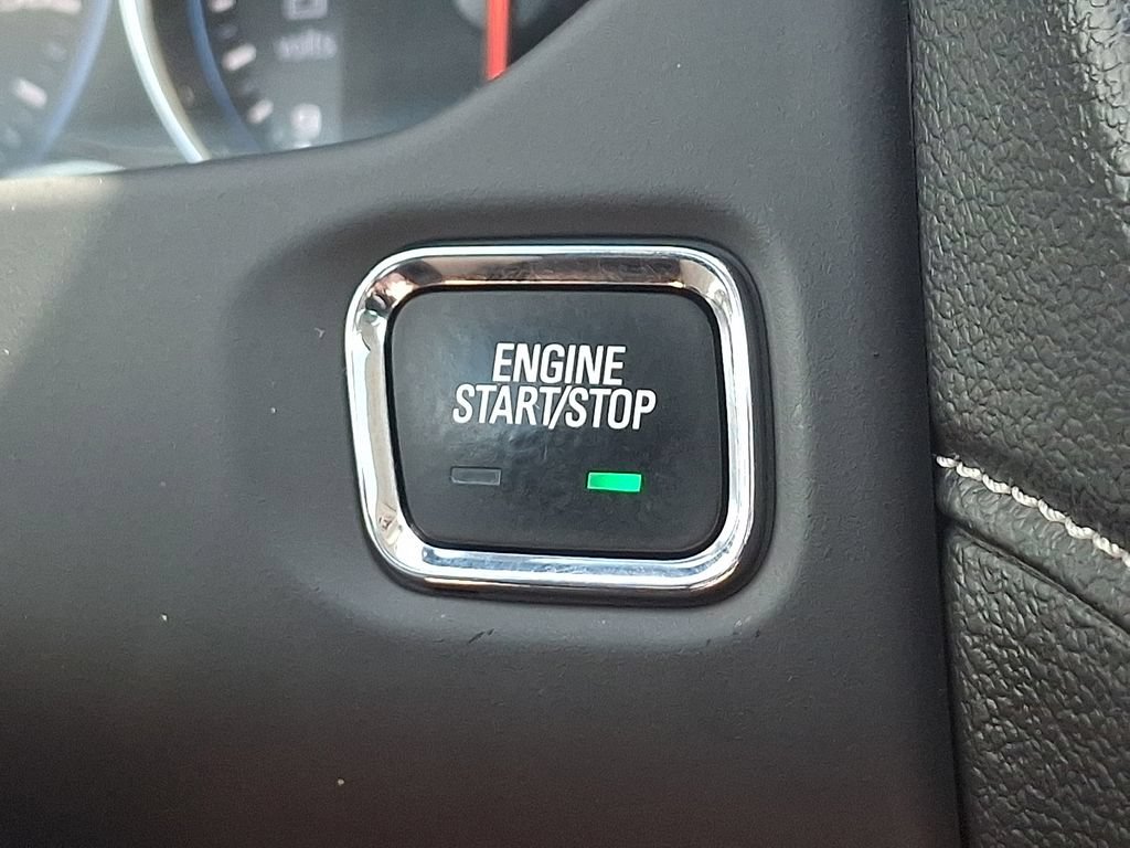 Used 2021 GMC Acadia Denali w/ Denali Technology Package FWD image 32