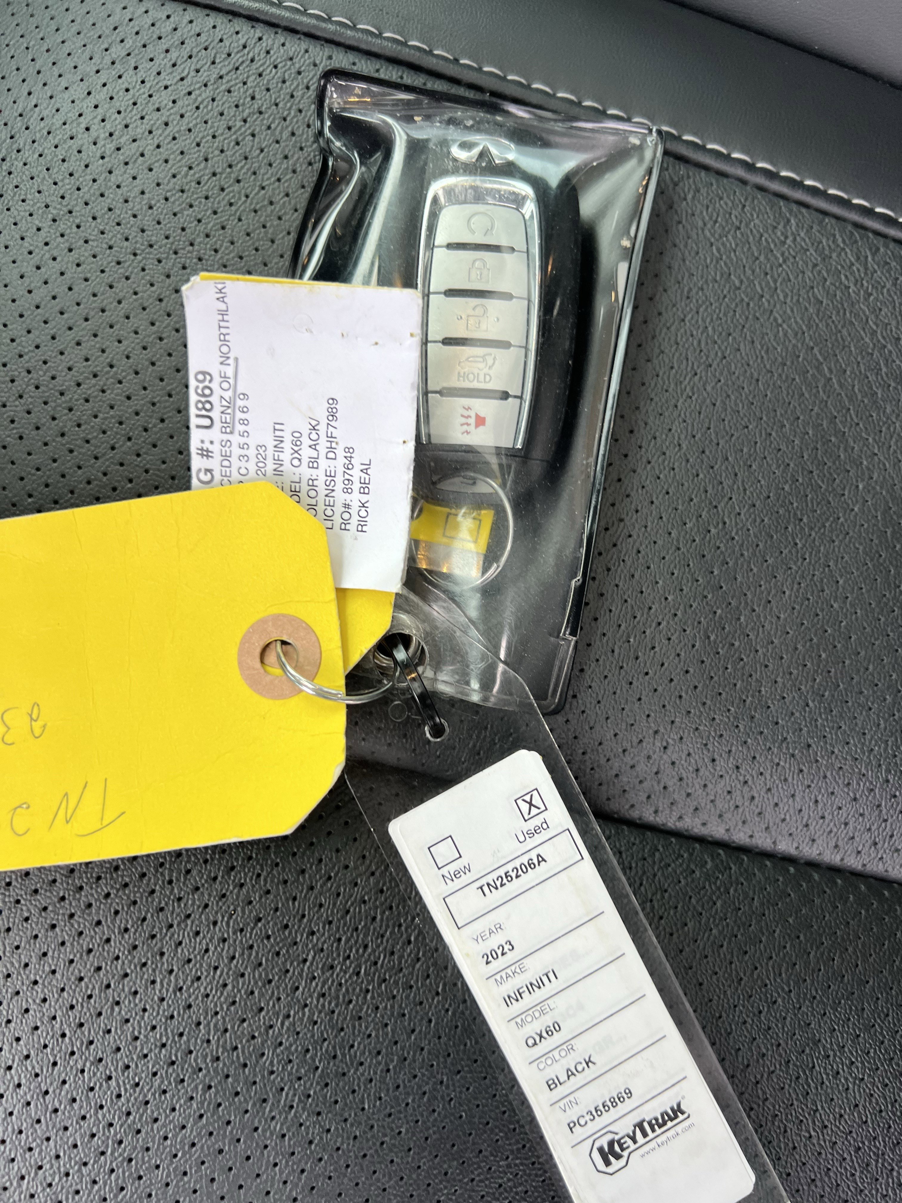 Used 2023 INFINITI QX60 Luxe image 38