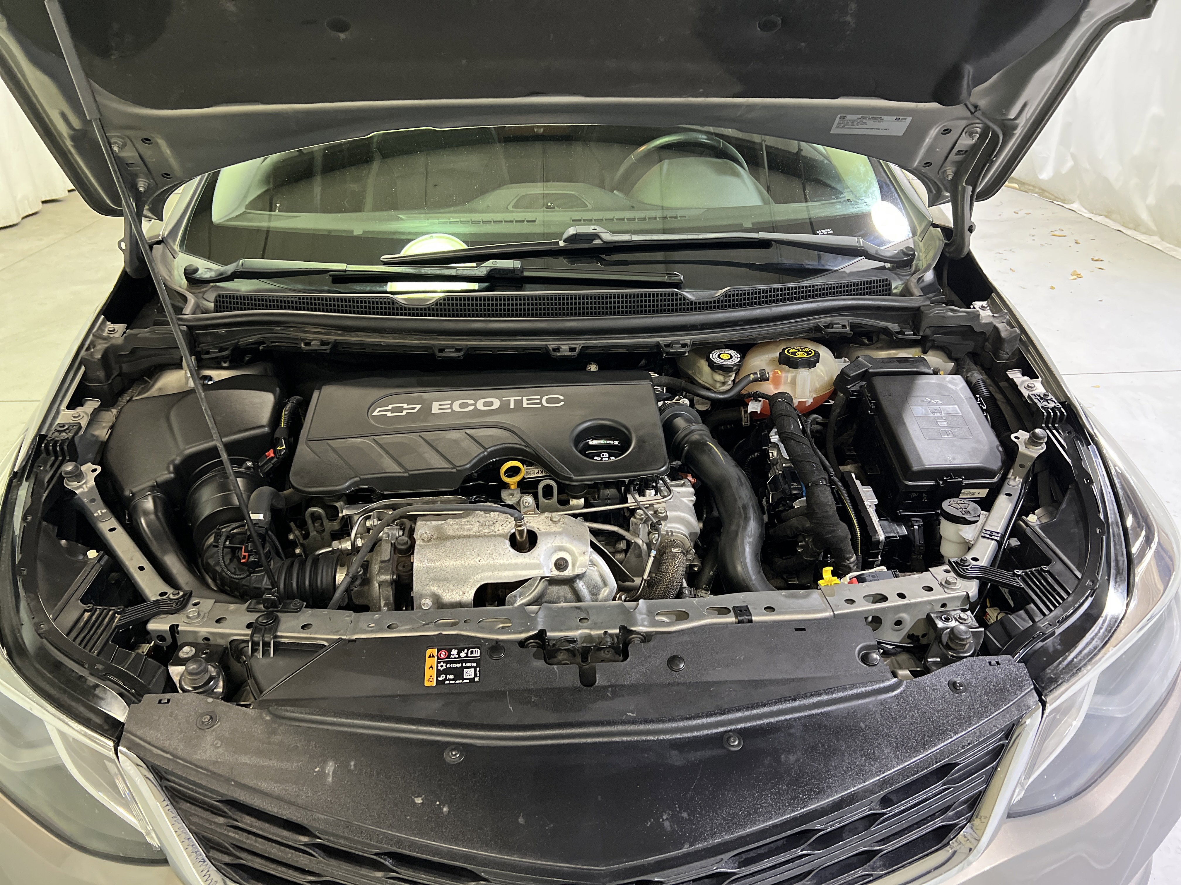 Used 2018 Chevrolet Cruze LT image 15