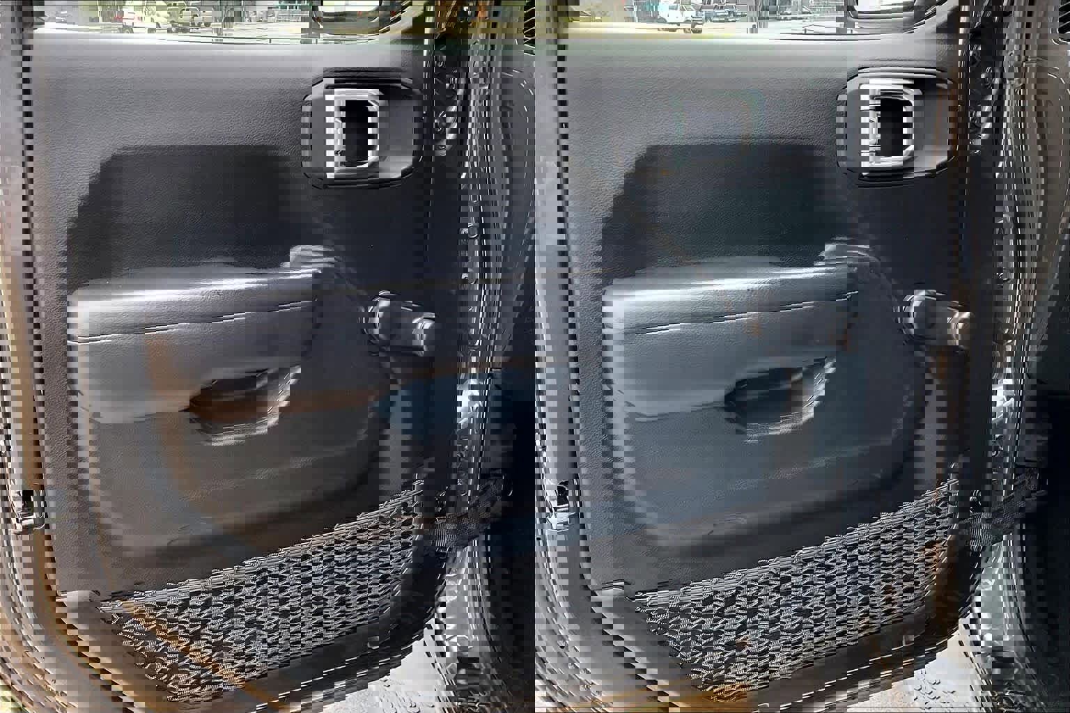 Used 2019 Jeep Wrangler Unlimited Sport image 34