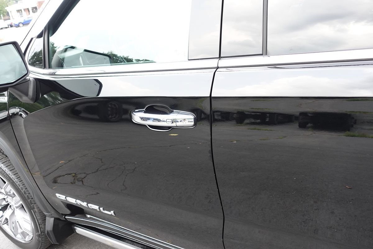Used 2023 GMC Sierra 1500 Denali w/ Denali Reserve Package AWD/4WD image 17