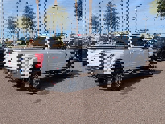 Used 2019 Ford F350 Lariat image 6