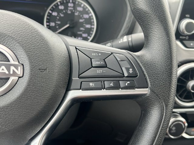Used 2025 Nissan Sentra SV FWD image 26