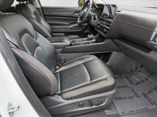 Used 2023 Nissan Pathfinder SL image 20
