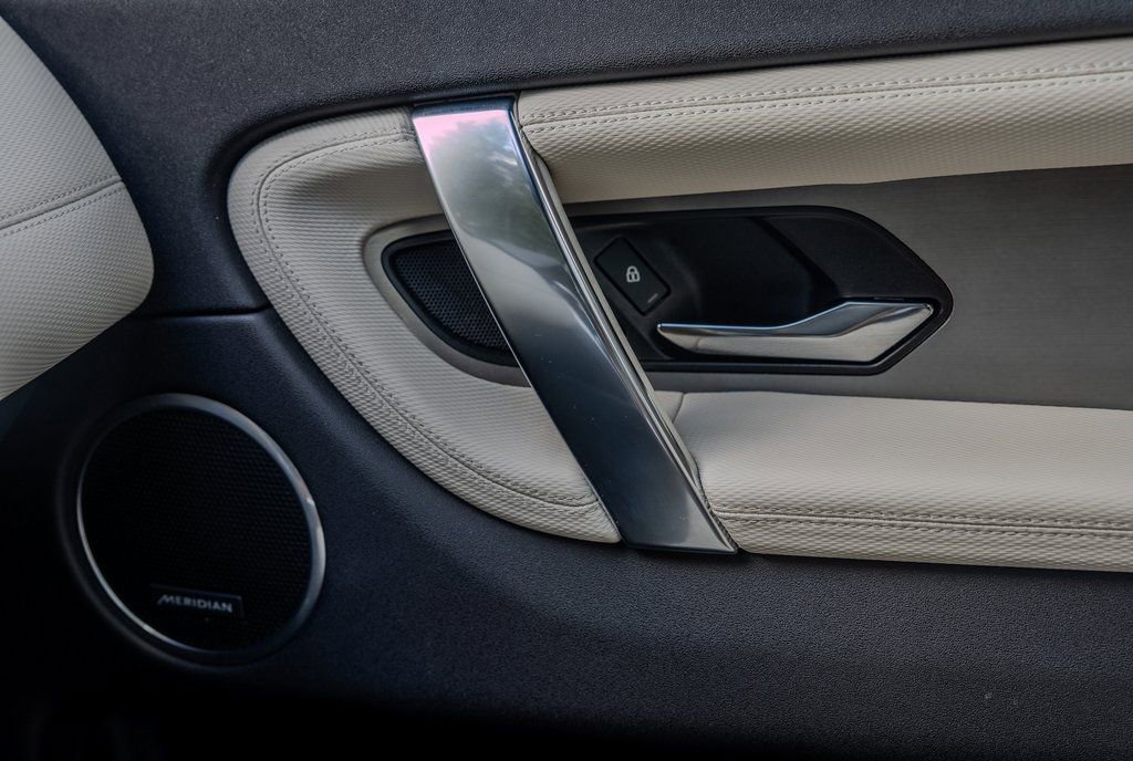 Used 2023 Land Rover Discovery Sport S R-Dynamic image 13